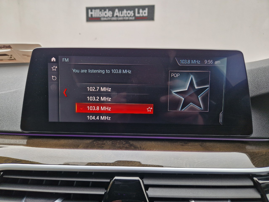 2018 BMW 5 Series - image 36