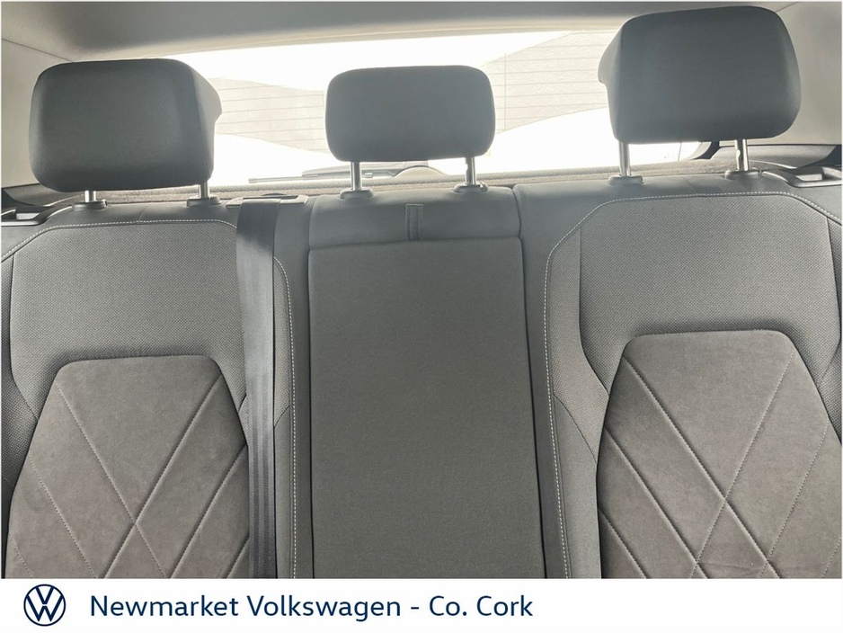 2023 Volkswagen Golf - image 26