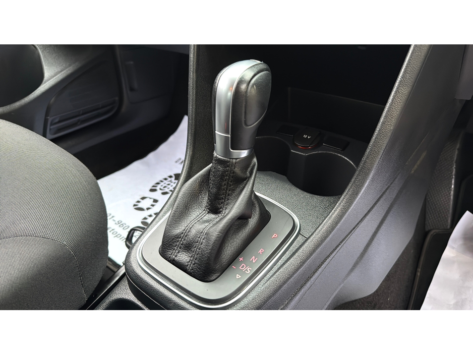 2016 Volkswagen Polo - image 16