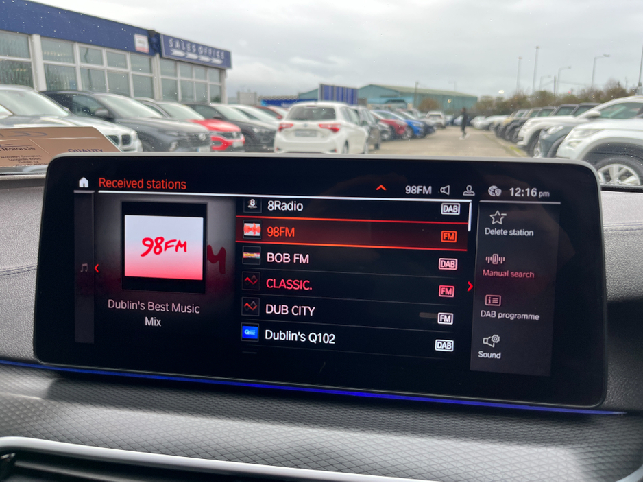 2022 BMW 5 Series - image 21