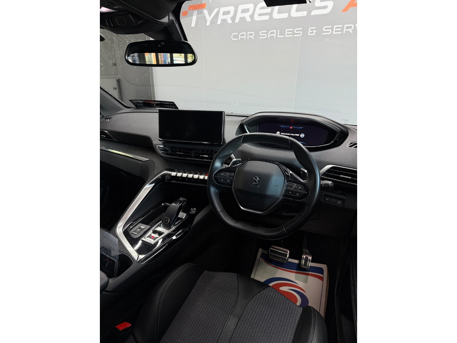 2023 Peugeot 5008 - image 13