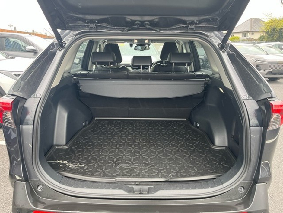 2025 Toyota Rav4 - image 10
