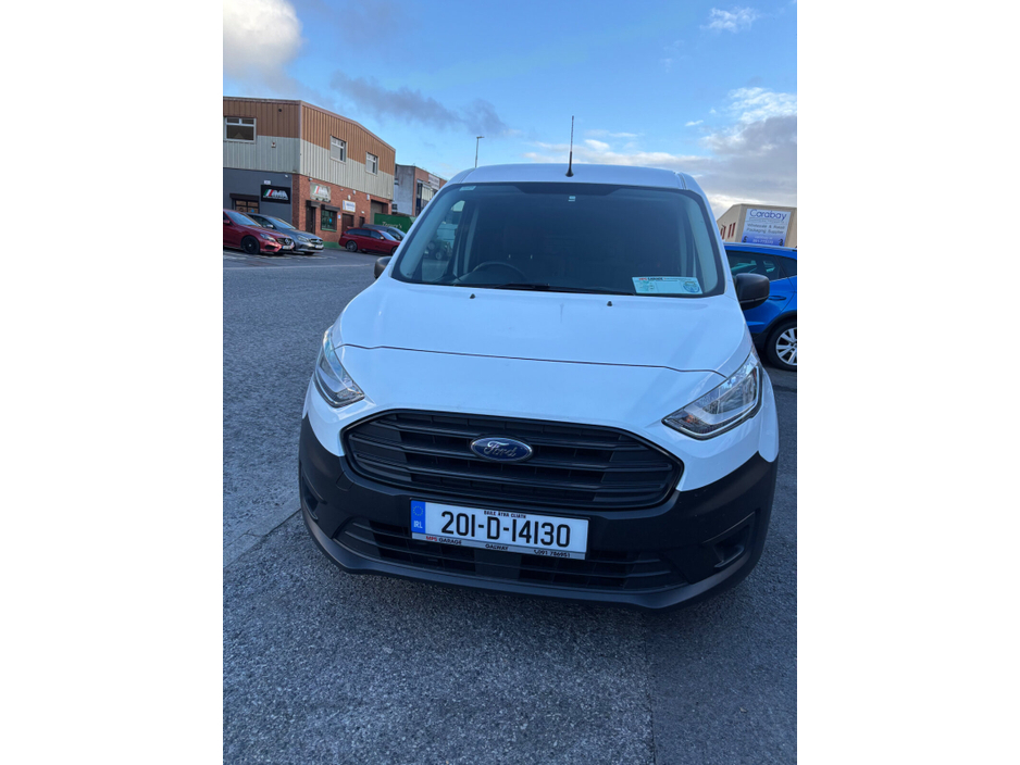 2020 Ford Transit - image 3