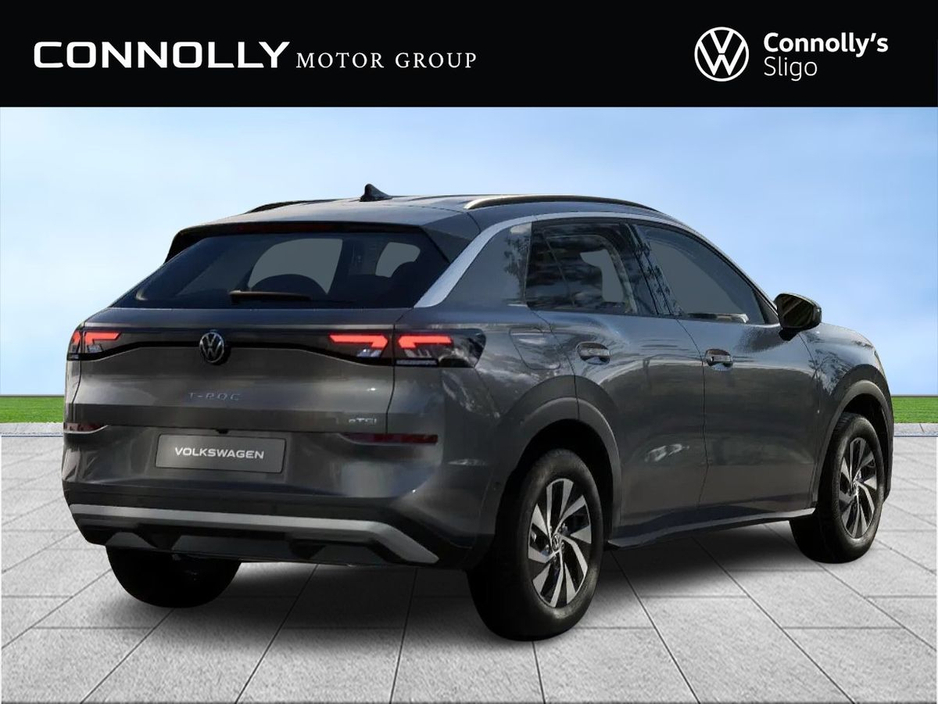 2026 Volkswagen T-Roc - image 2