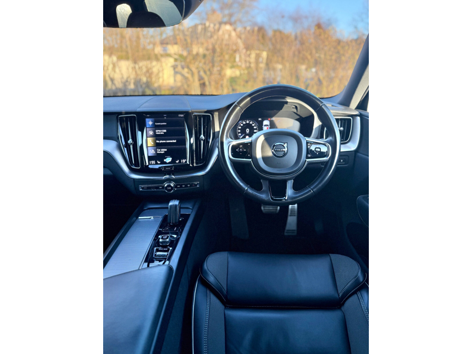 2021 Volvo XC60 - image 15