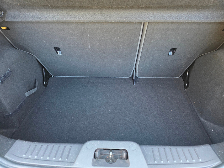 2014 Ford Fiesta - image 8