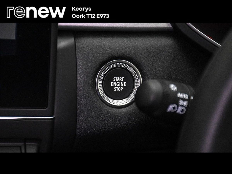 2022 Renault Captur - image 16