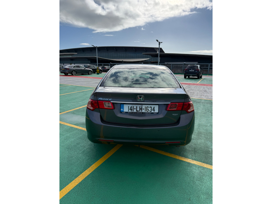 2014 Honda Accord - image 4