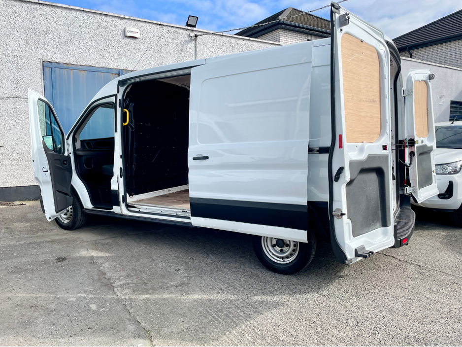 2023 Ford Transit - image 23