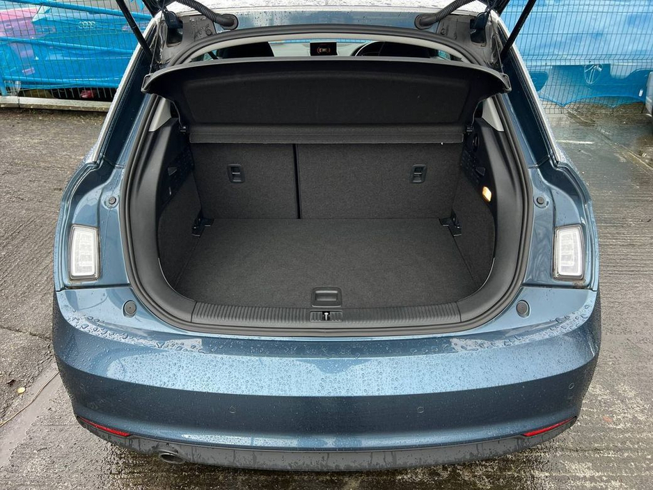 2015 Audi A1 S-LINE PACK 1.0 TFSI // FULL SERVICE HISTORY // NEW 17" S-LINE ALLOYS // PARKING SENSORS €13,950