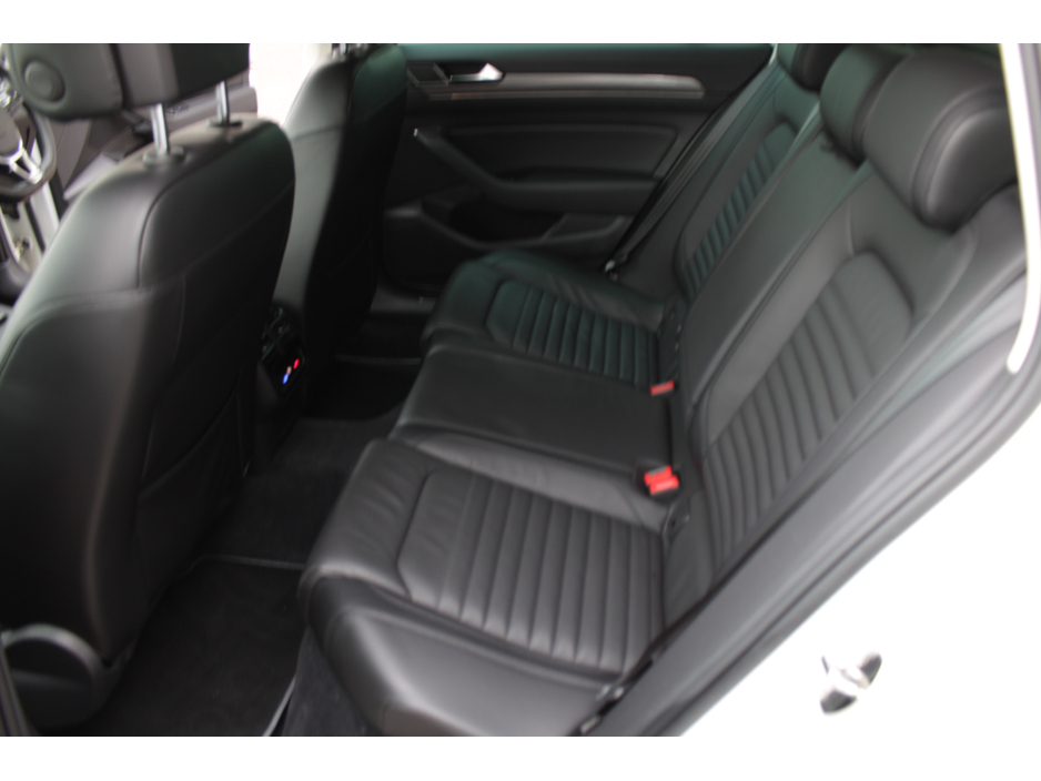 2019 Volkswagen Passat 2.0TDI 150BHP ALLTRACKEDITION 5DR ESTATE AUTOMATIC // STUNNING CAR WITH ONLY 108, 000 KMS // BUY WITH CONFIDENCE AA AND SIMI APPROVED DEALER 2025 // FINANCE ARRANGED // ALL TRADE INS WELCOME // €23,950