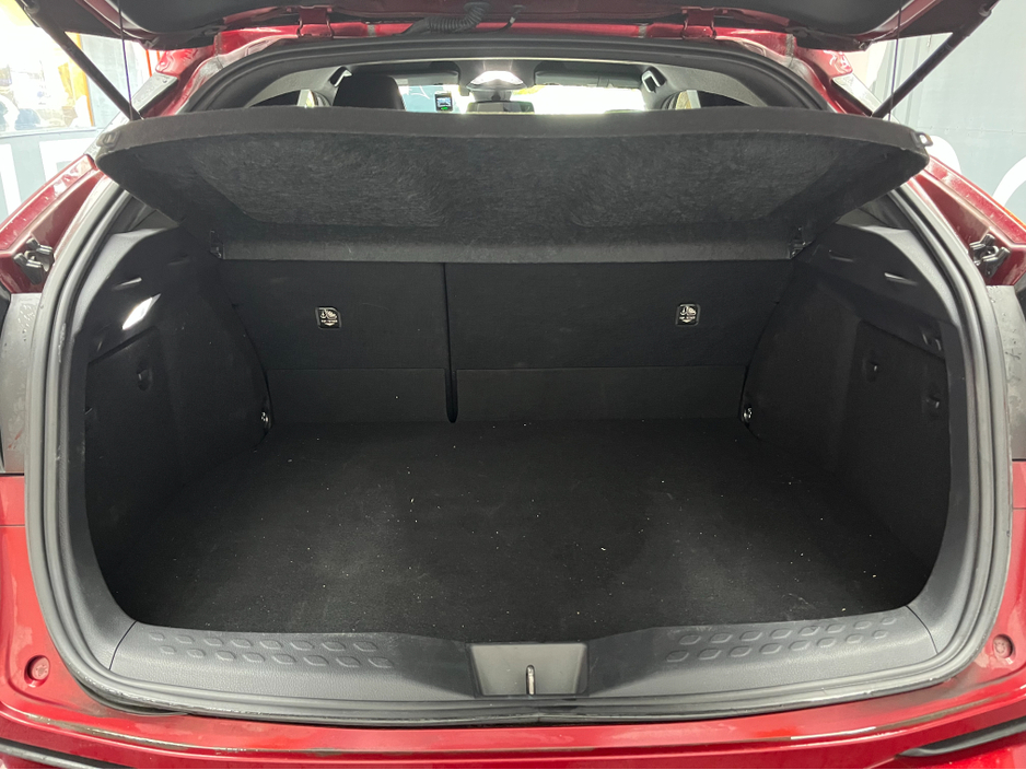 2019 Toyota C-HR 2019 TOYOTA C-HR G 1.8 AUTOMATIC / CRUISE CONTROL / REVERSE CAMERA / HEATED SEATS AND MORE