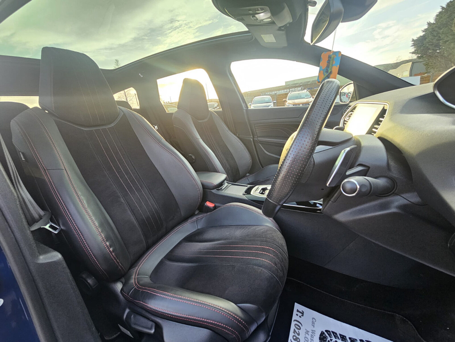 2016 Peugeot 308 - image 18