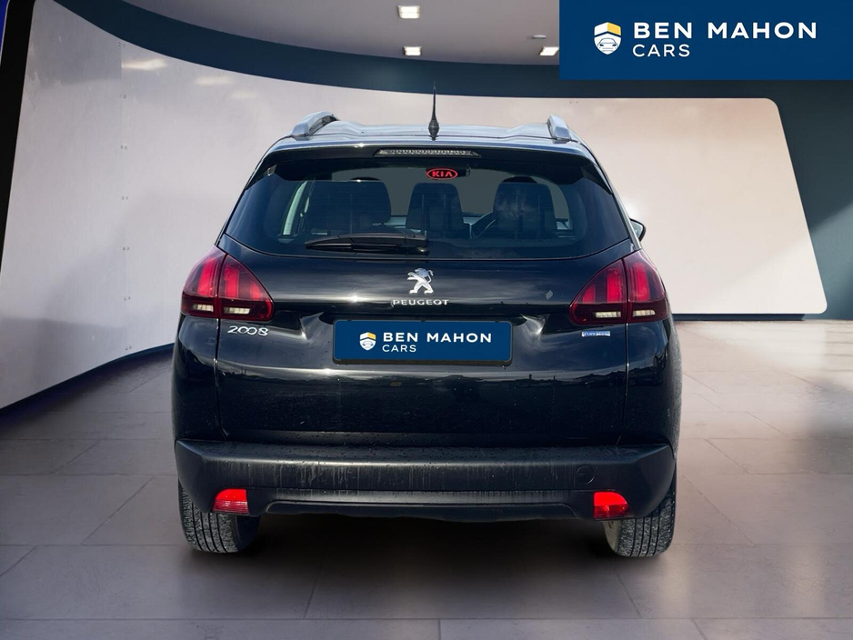 2017 Peugeot 2008 - image 3