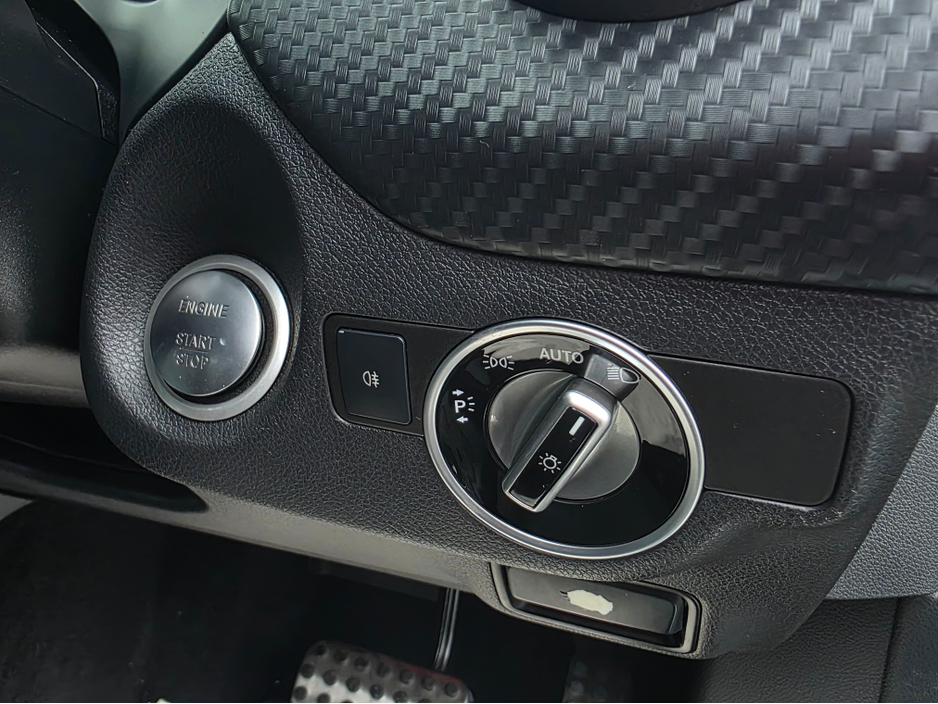 2015 Mercedes-Benz A Class - image 9