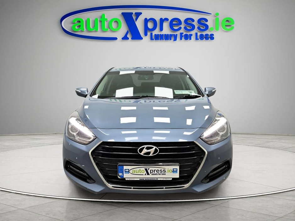 2016 Hyundai i40 Salon Executive, Reversing camera €6,495