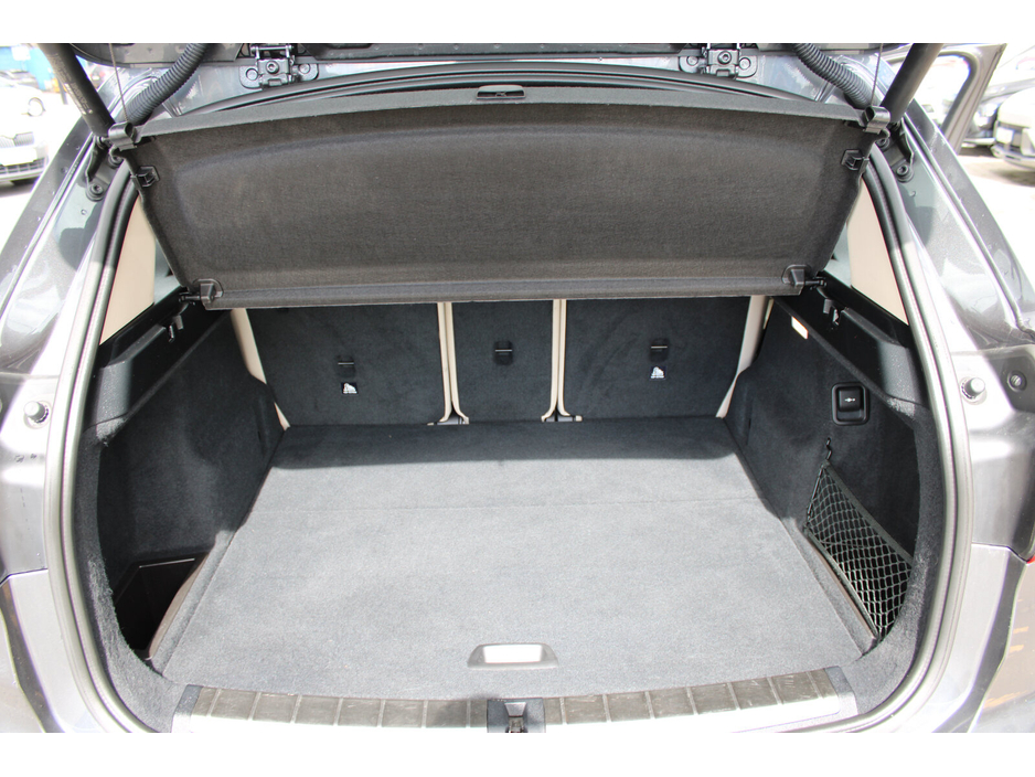 2020 BMW X1 - image 13