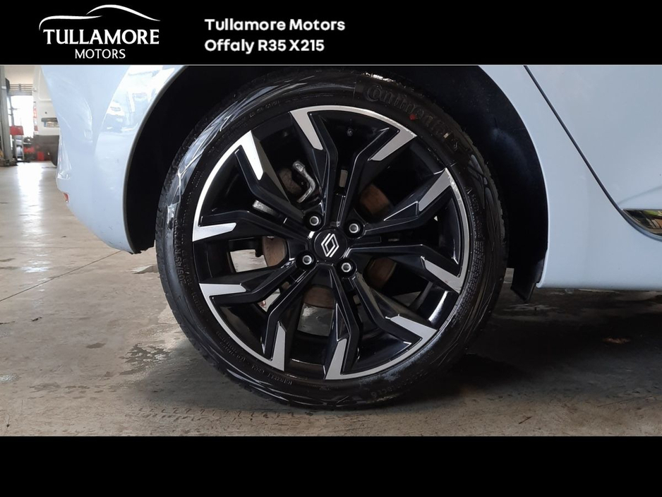 2025 Renault Clio - image 7