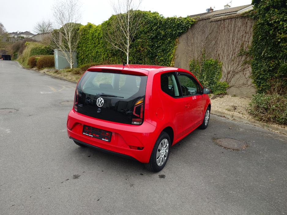 2018 Volkswagen up! - image 5