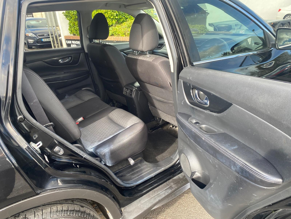 2019 Nissan X-Trail - image 9