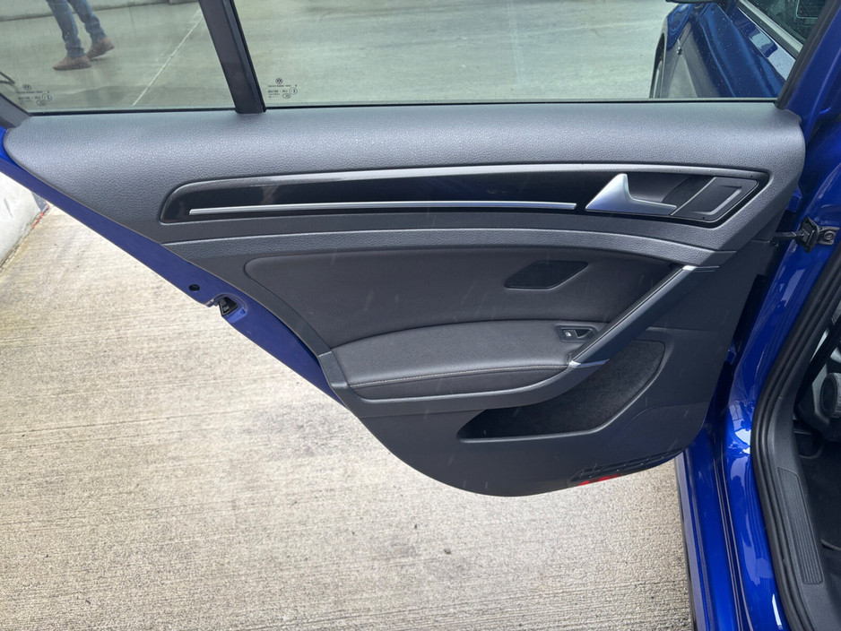 2019 Volkswagen Golf 2.0 TSI 5DR 300HP DSG 4M R €34,995