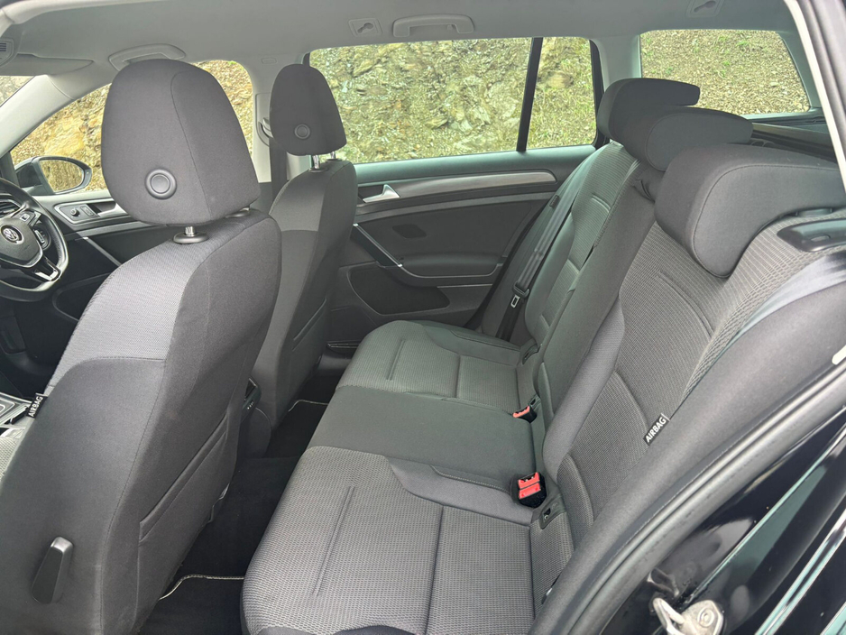 2020 Volkswagen Golf  €17,950