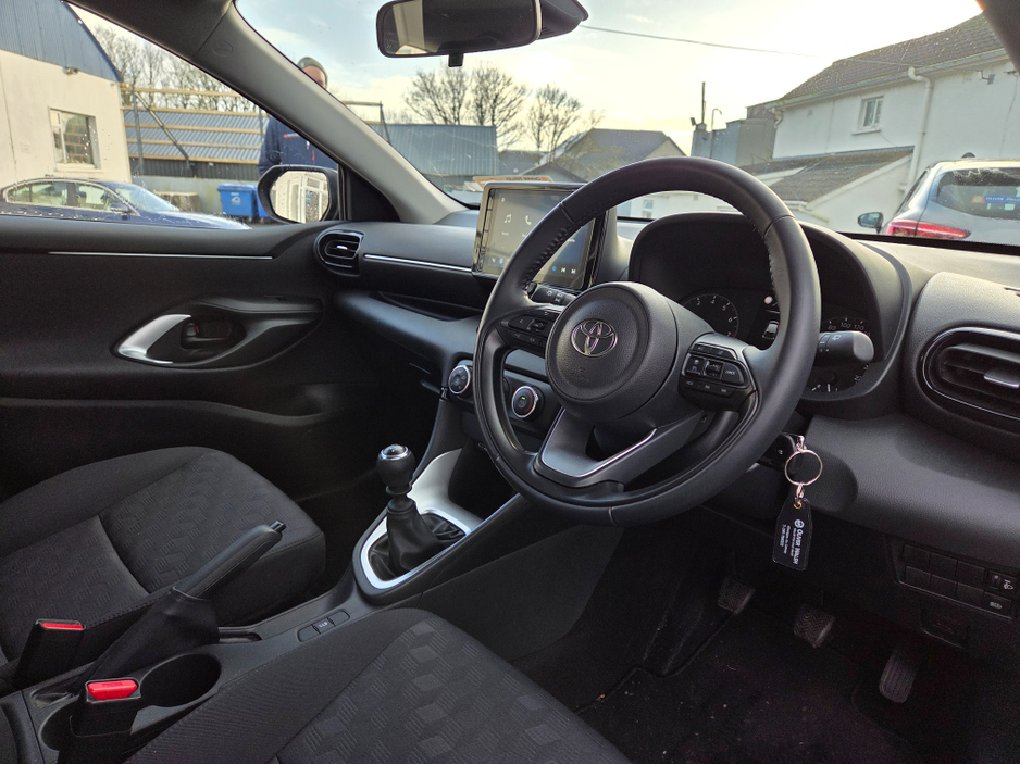 2024 Toyota Yaris 1.5 LUNA €22,950