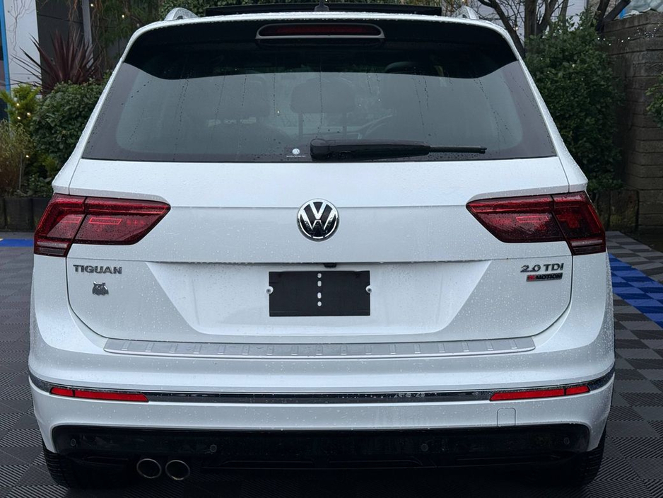2020 Volkswagen Tiguan R-LINE 4MOTION 2.0 TDI * HUGE SPEC * // OPENING PAN ROOF // 360 PARKING CAMERAS // HEADS UP DISPLAY // APPLE CARPLAY/ANDROID AUTO €34,950