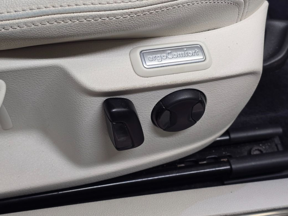 2017 Volkswagen Passat Highline 2.0 TDi Automatic Saloon €13,950