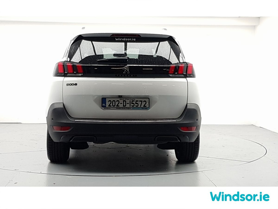 2020 Peugeot 5008 1.2 PureTech 130bhp Allure €29,995