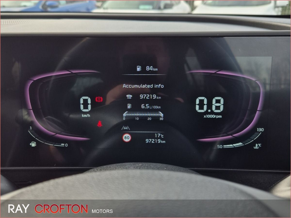 2022 Kia Sportage - image 11