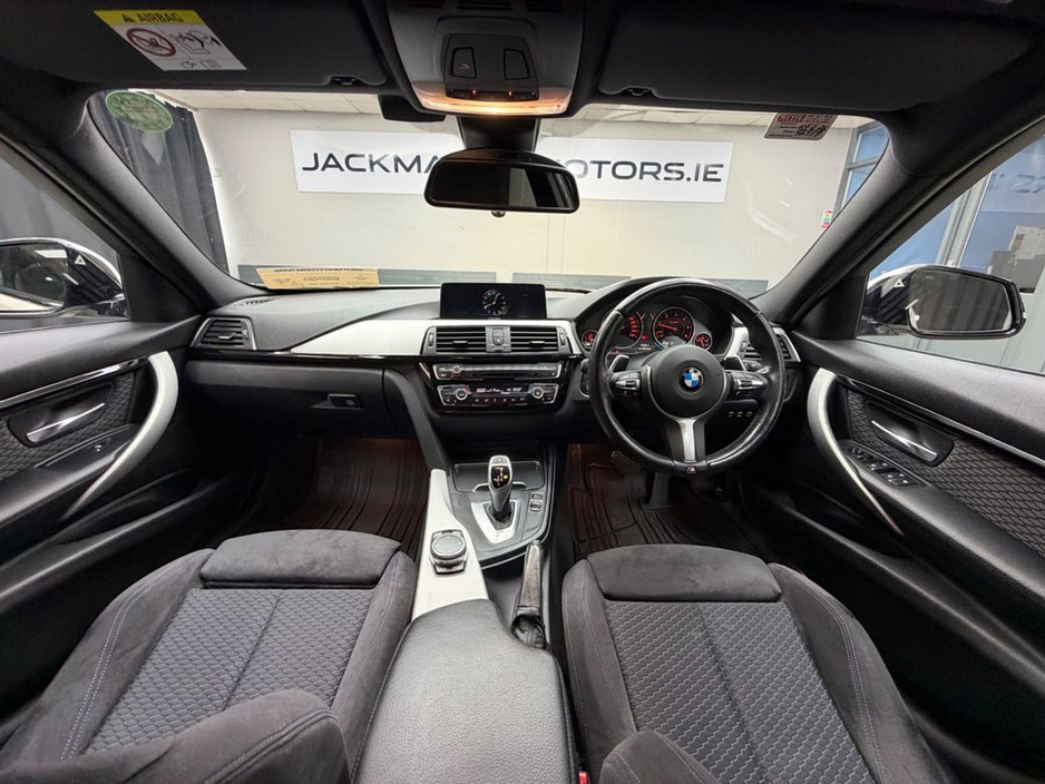 2017 BMW 3 Series - image 30