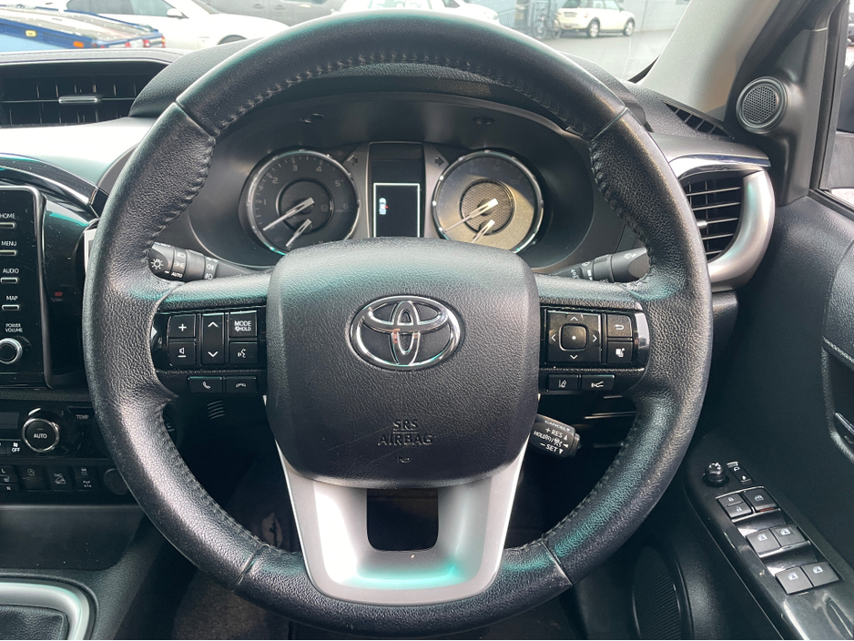 2021 Toyota Hilux 2021 TOYOTA HILUX 2.4 D-4D INVINCIBLE 4WD CREW CAB €28,950