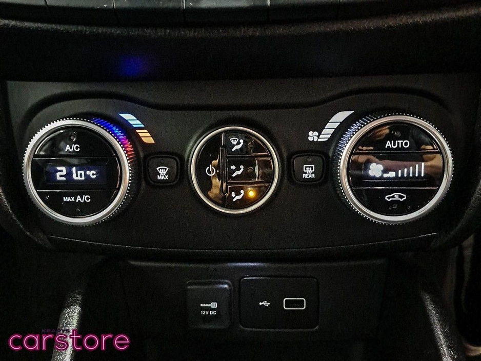 2023 Fiat Tipo - image 17