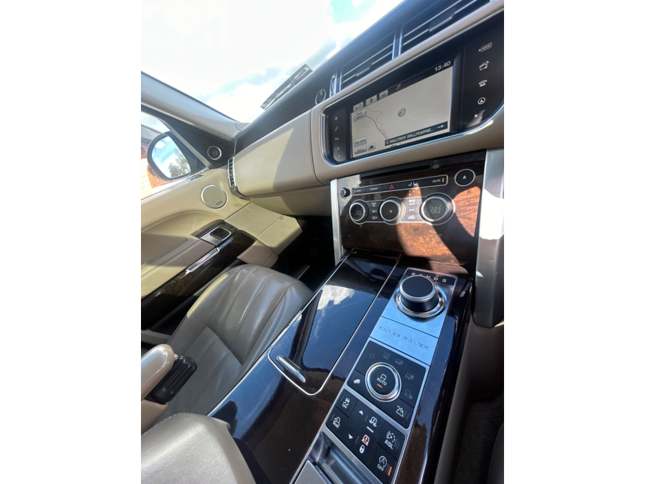 2017 Land Rover Range Rover - image 25