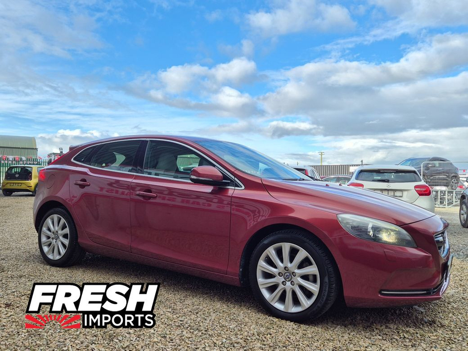 2014 Volvo V40 - image 32