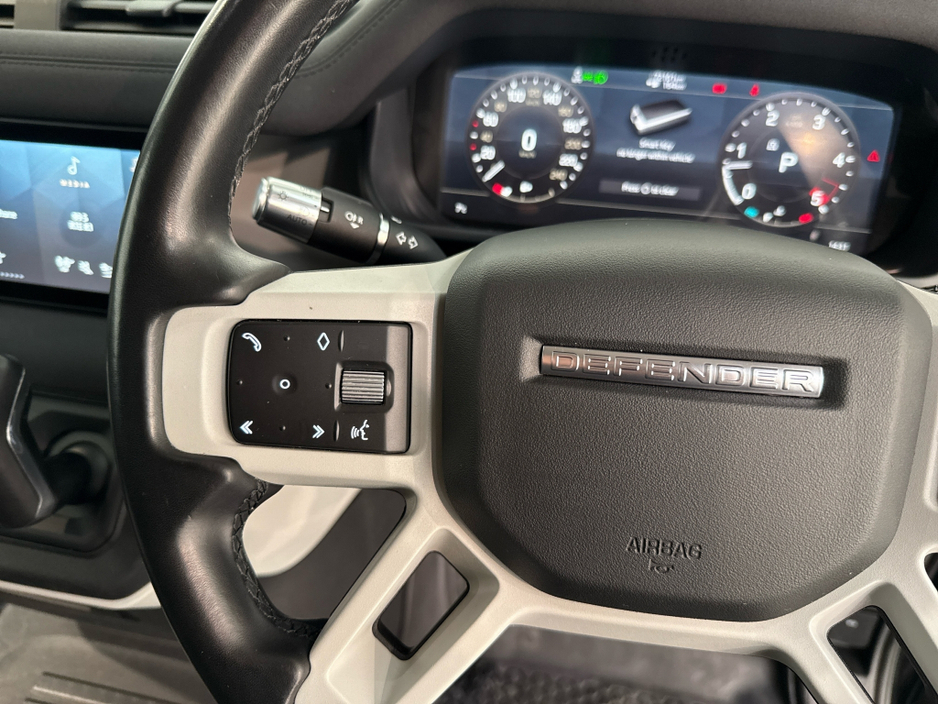 2021 Land Rover Defender - image 22