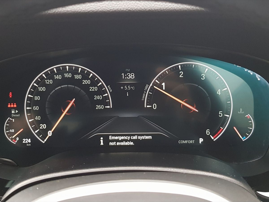 2019 BMW 5 Series - image 9