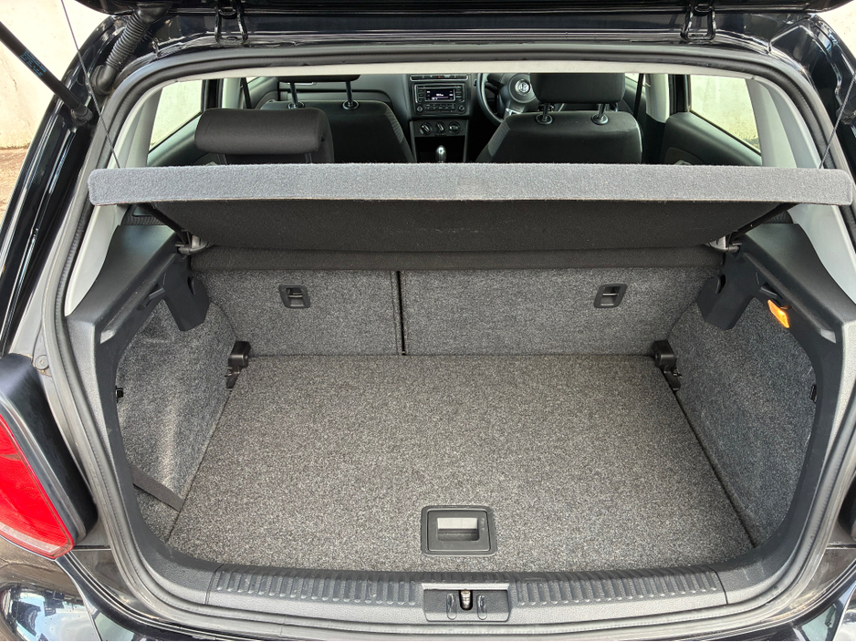 2013 Volkswagen Polo - image 13