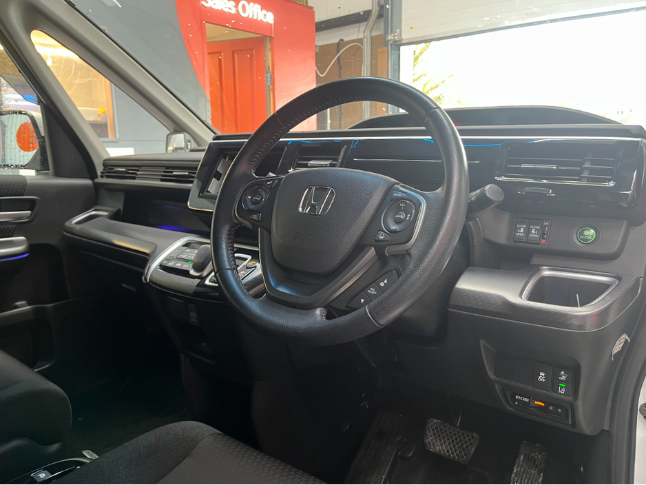2020 Honda Stepwagon €28950 2020 HONDA STEPWAGON EHEV G SPADA SENSING 2.0 AUTOMATIC / CRUISE CONTROL / AUTOMATIC DOORS / 7 SEATS €28,950