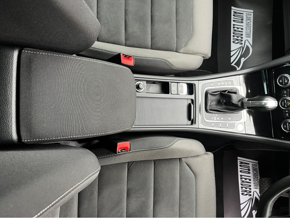 2018 Volkswagen Golf - image 26