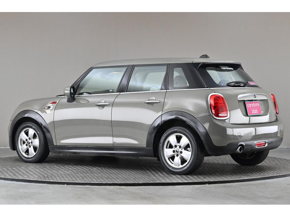 2020 MINI Hatch - image 6