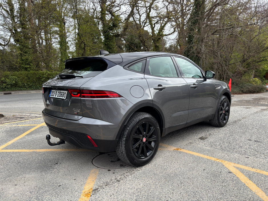 2020 Jaguar E-Pace - image 5