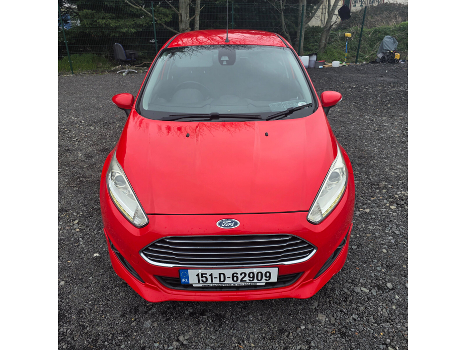 2015 Ford Fiesta - image 4