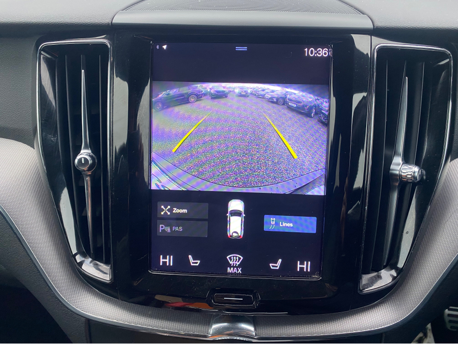 2021 Volvo XC60 2.0 R-DESIGN T6 RCHARG AWD AUTO 337BHP €28,800