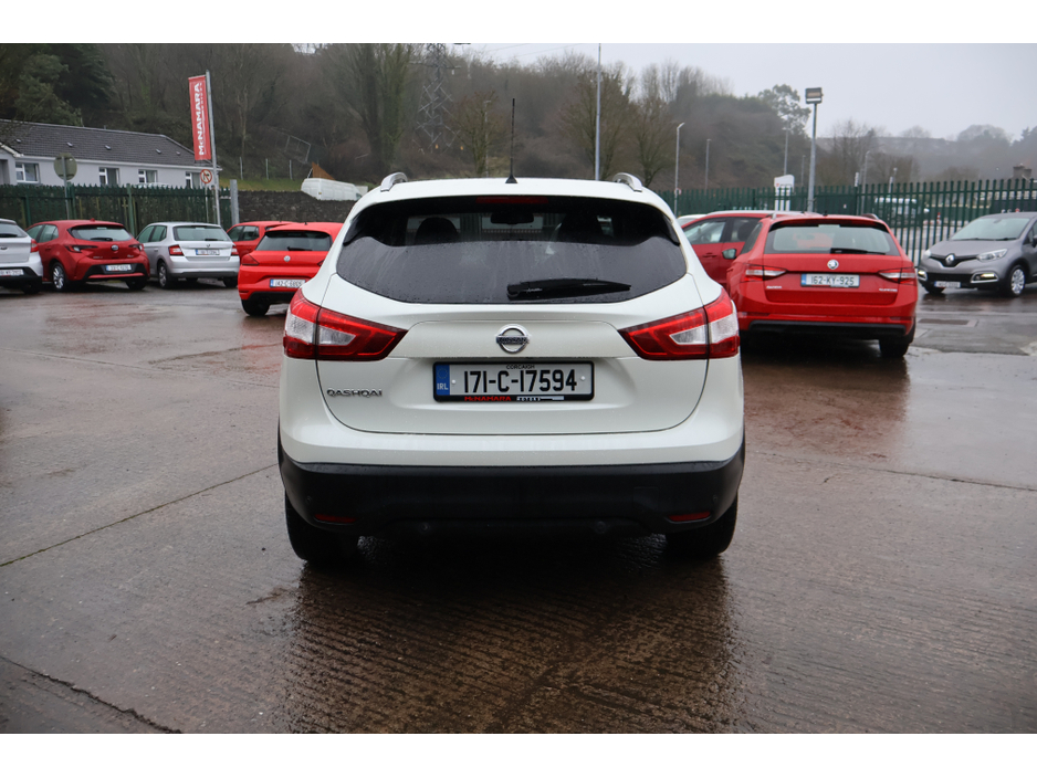 2017 Nissan Qashqai N-CONNECTA 360  Great Spec Exceptional Condition! €13,995