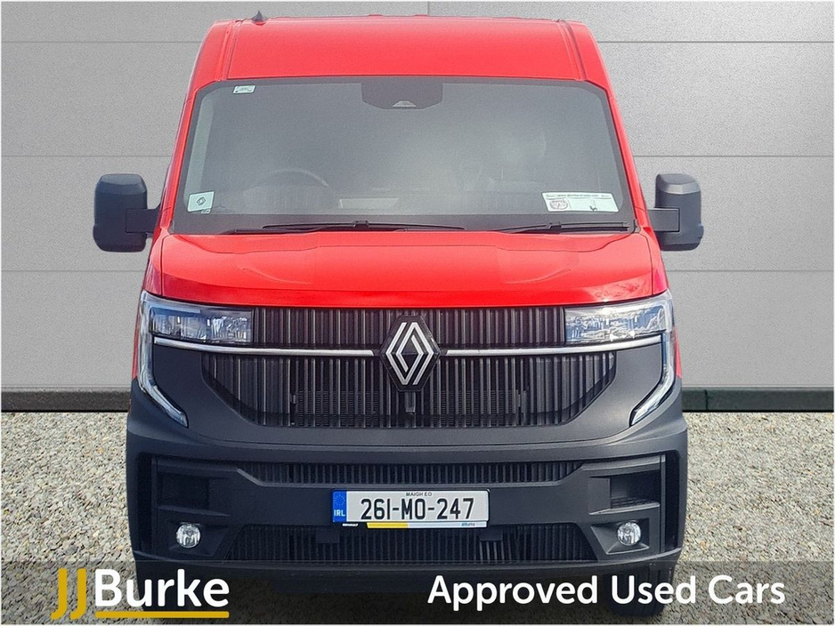 2026 Renault Master - image 2