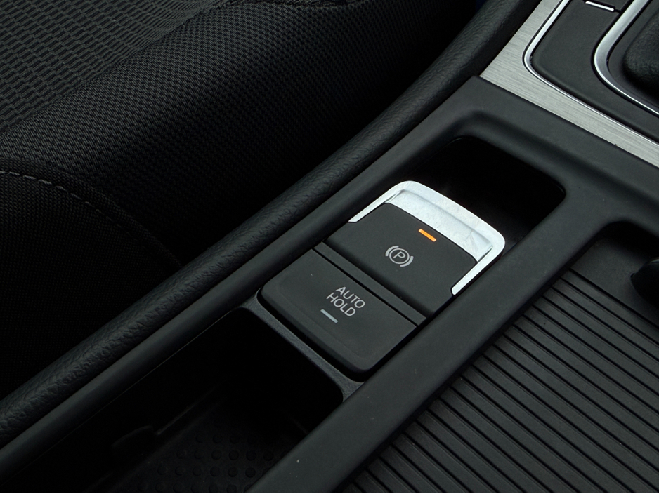 2016 Volkswagen Golf ( 162 REG 1.2 TSI COMFORTLINE PRIVACY GLASS REV CAMERA ALLOYS STUNNING CAR LOW TAX BAND ` €13,950