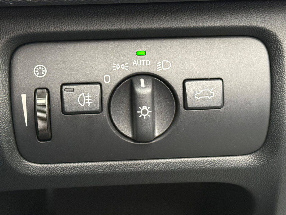 2018 Volvo V40 D2 (120hp) Momentum Edition Geartronic