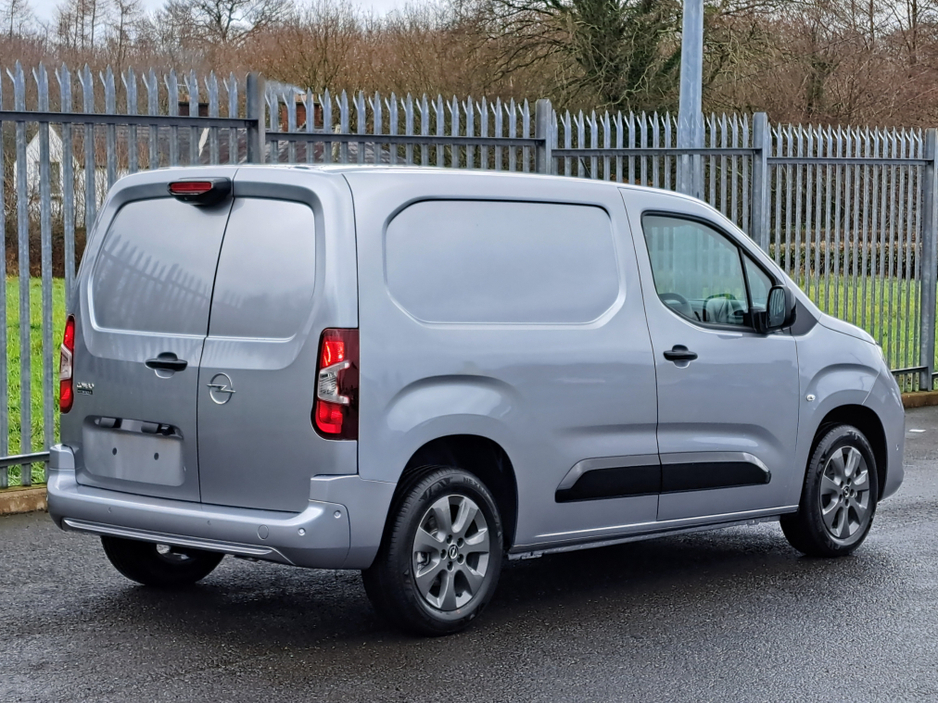2026 Opel Combo SPORTIVE L1H1 1.5TD 130BHP **8 SPEED AUTOMATIC**TOP SPEC** €25,163